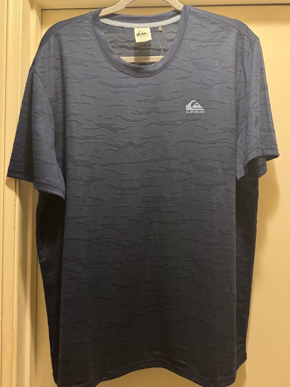 Quiksilver Men's Navy Blue Short-Sleeve Performance Tee